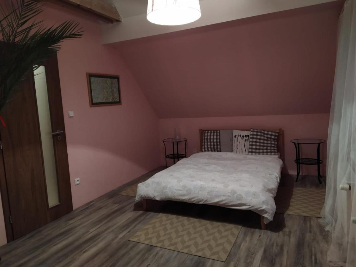 Luxury Accommodation Near Prague Airport Středokluky Exteriör bild